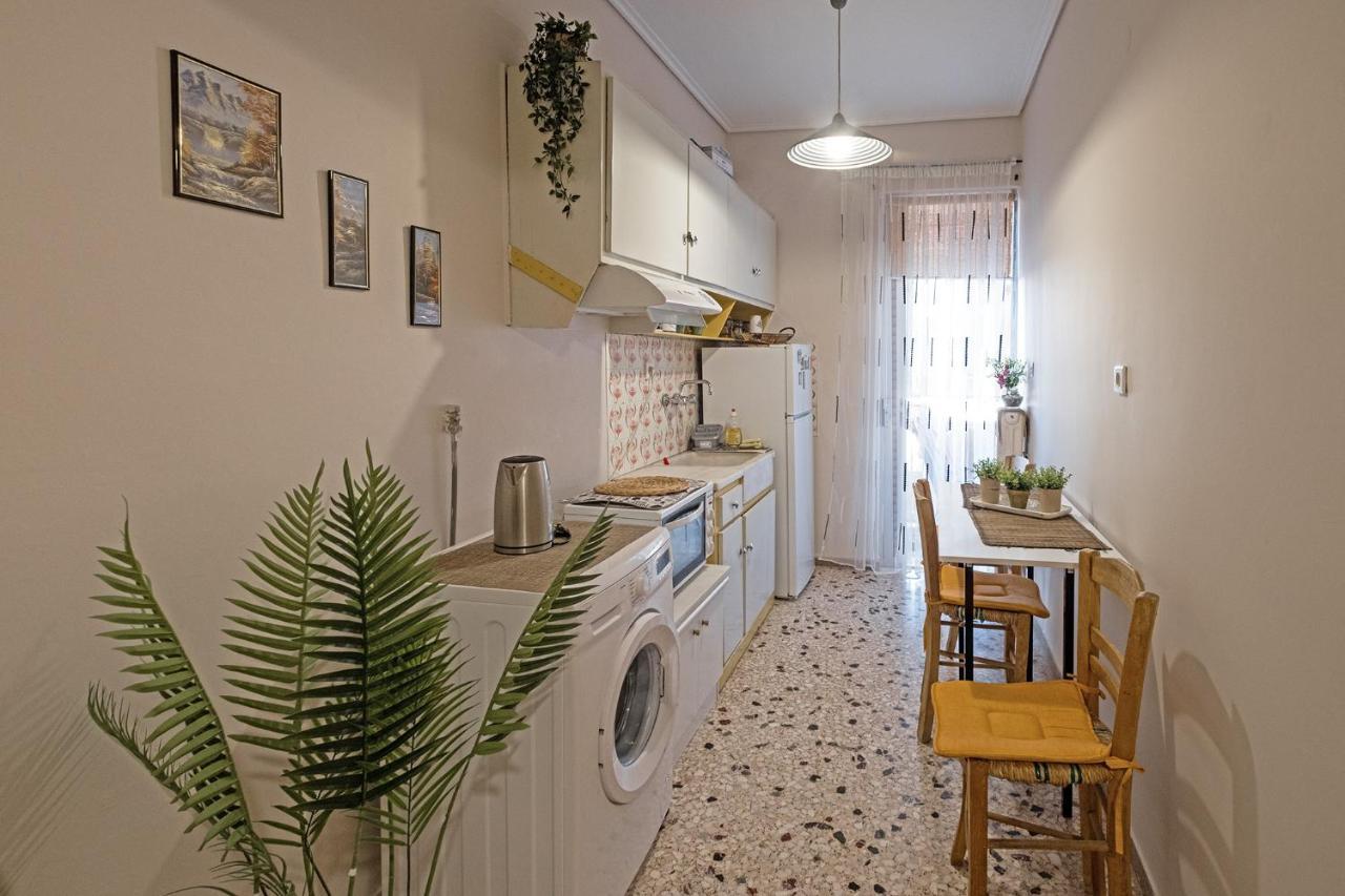 Serenity & Cozy Apartment Kalamata Bagian luar foto